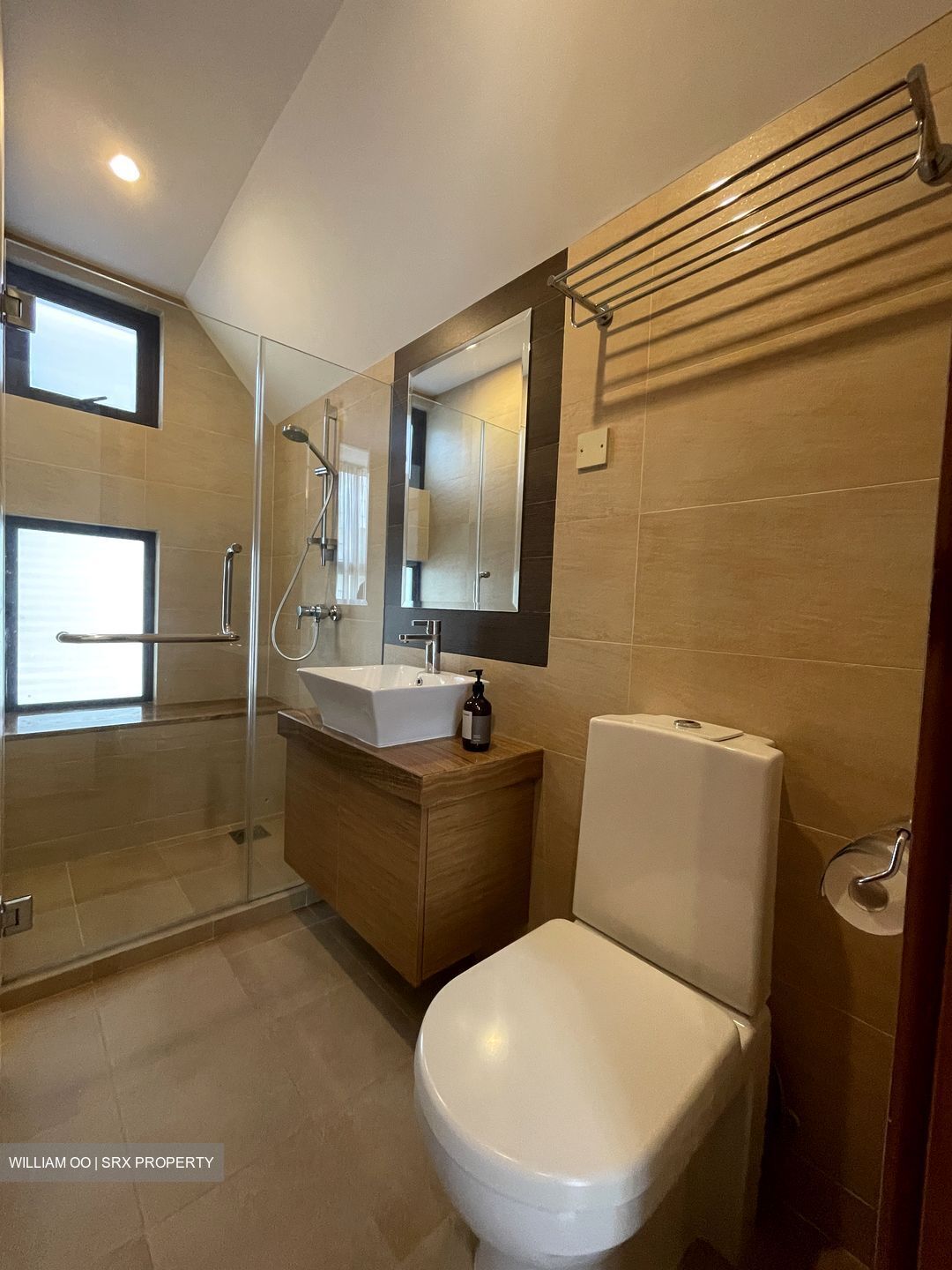Lornie Road (D11), Terrace #624126701